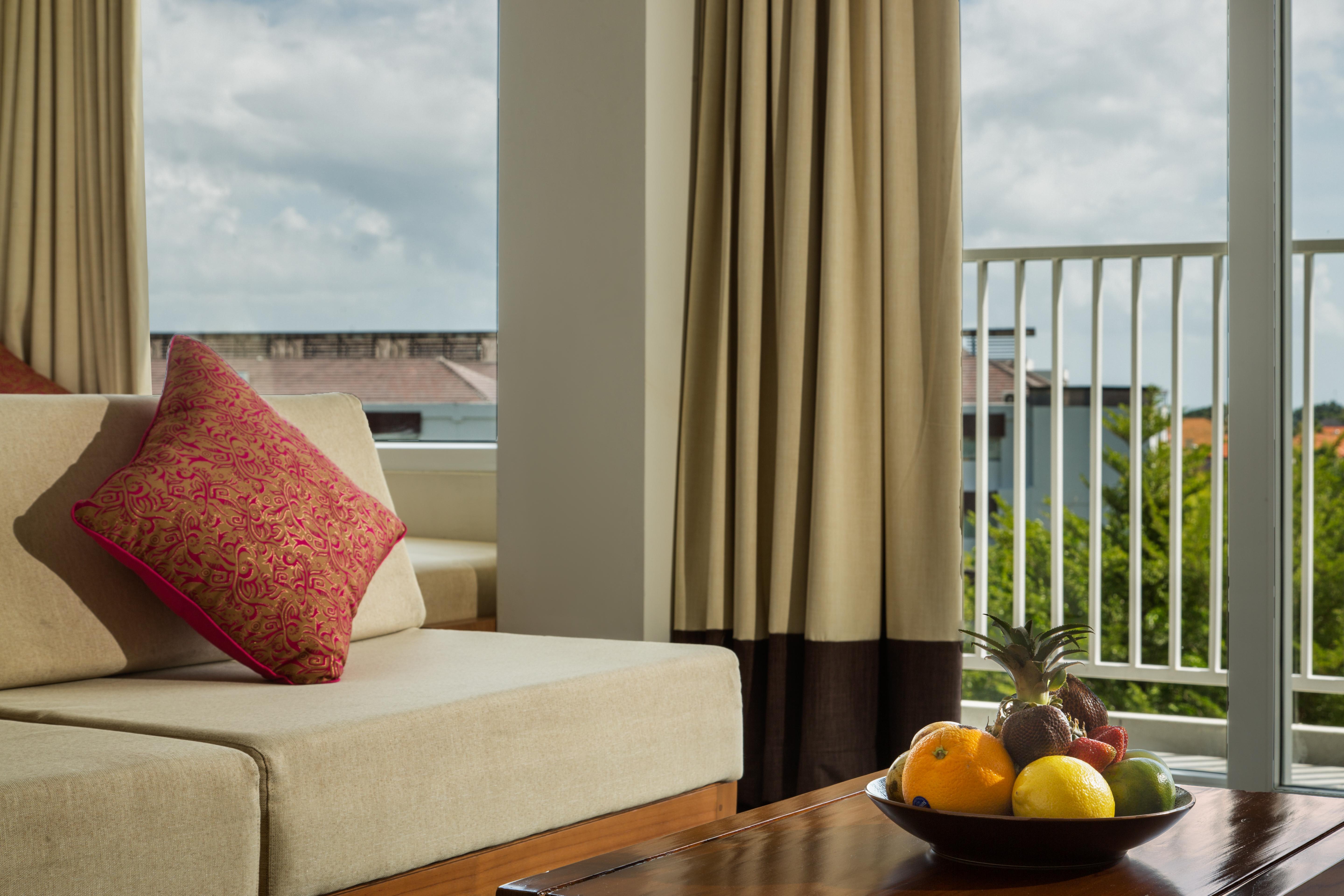 Paragon Hotel 4*