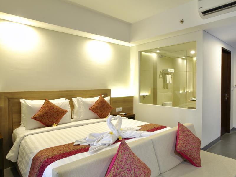 Paragon Hotel